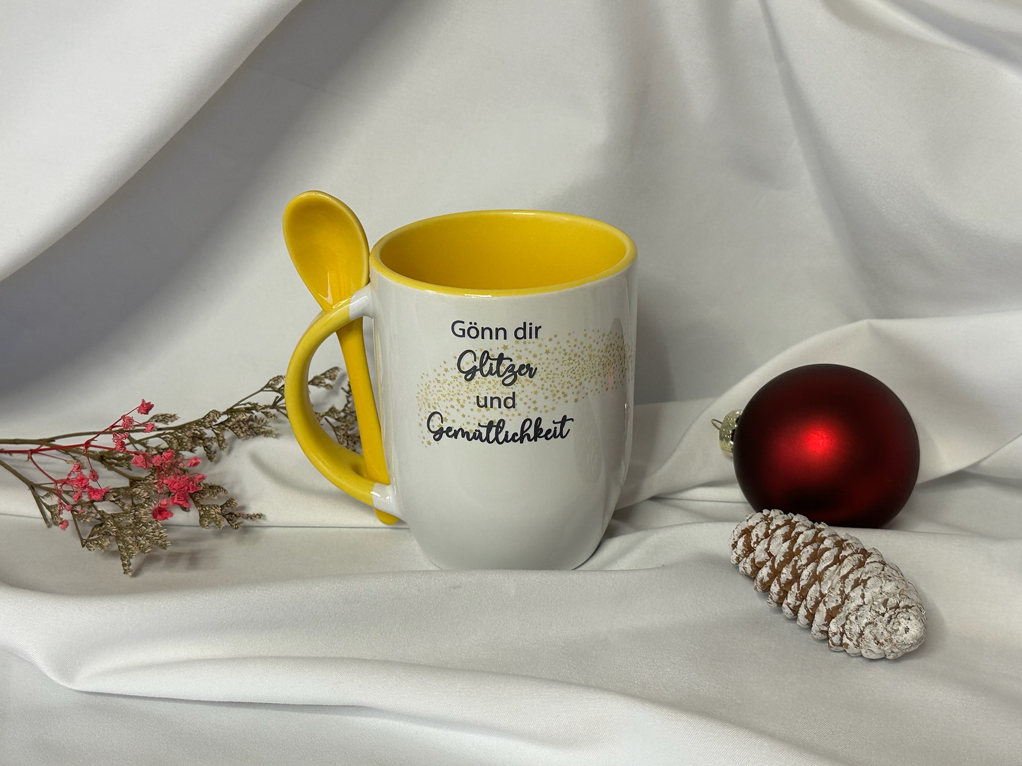 Tasse mit Löffel * Glitzer und Gemütlichkeit * Geschenk Frau Freundin Bestie Weihnachtsgeschenk